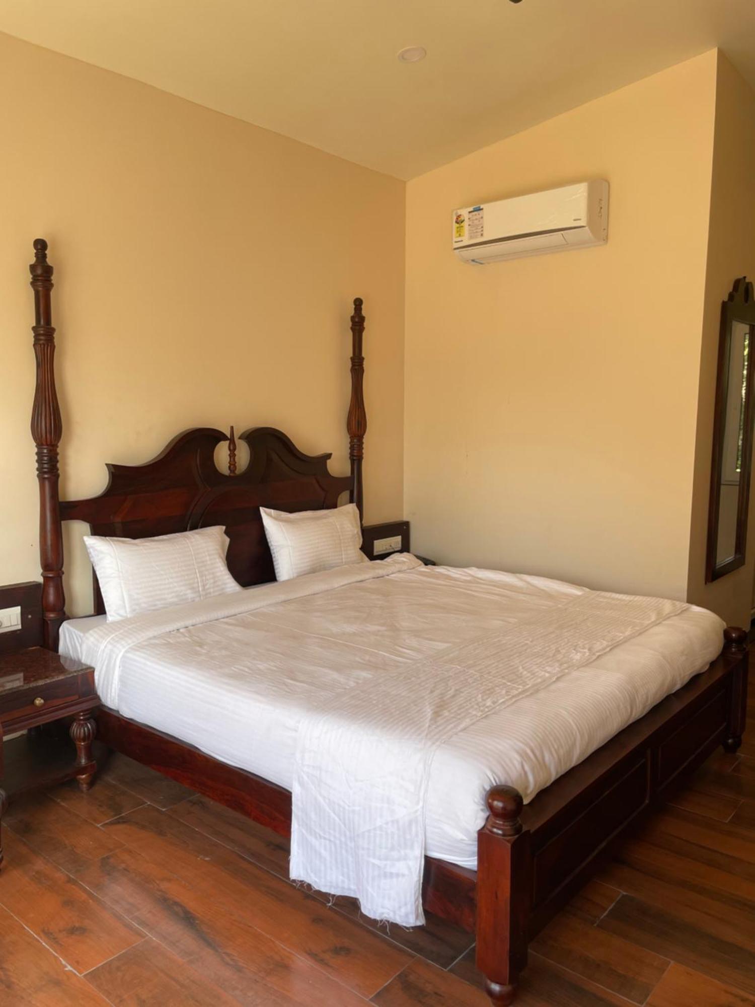 Vrindavan Greens Resort Udaipur Esterno foto